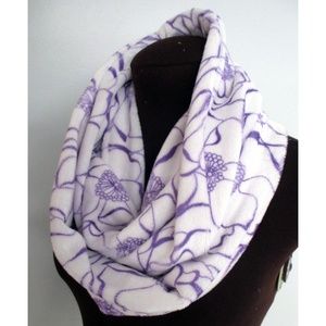 SUPER SOFT PLUSH INFINITY SCARF NEW LAVENDER